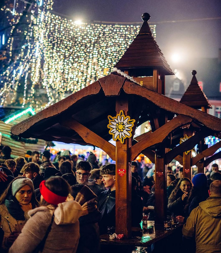 Wurst Koch Freiburger Weihnachtsmarkt